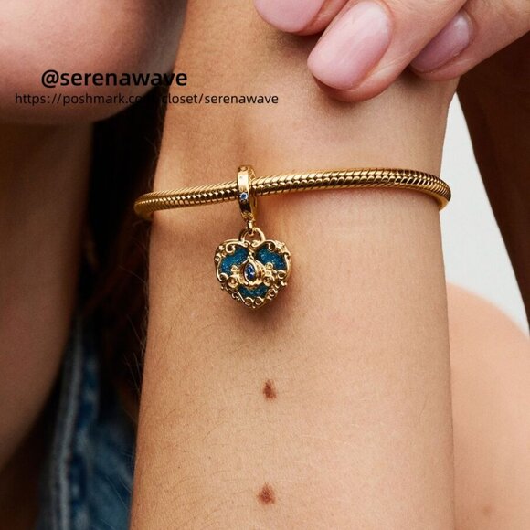 Pandora Disney Cinderella's Carriage & Heart Double Dangle Charm - Picture 2 of 2